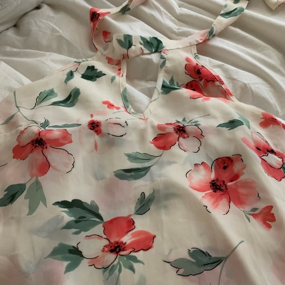 Flower Halter Neck Tank Top - Picture 2 of 6